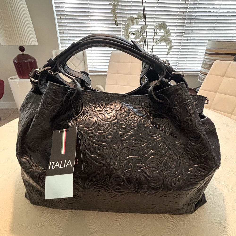 ISADORA ITALY NWT LRG JET BLACK TOTE